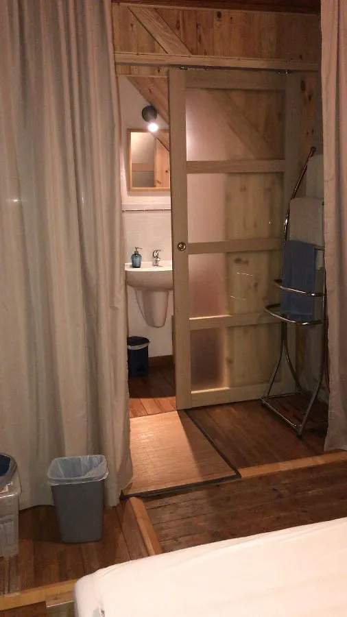 Le Ribet Bed and Breakfast Lempaut Bed & Breakfast